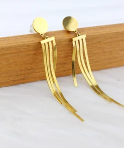 Alternative view of Simple earring