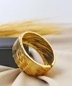 Alternative view of Bangle