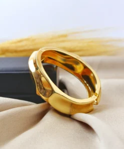 Alternative view of Bangle