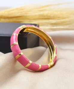 Alternative view of Bangle