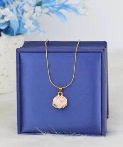 Alternative view of necklace