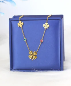 Alternative view of necklace