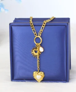 Alternative view of necklace