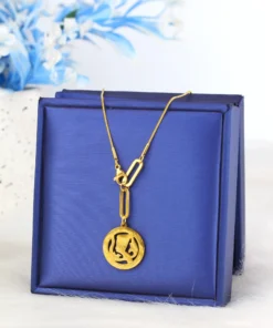 Alternative view of necklace