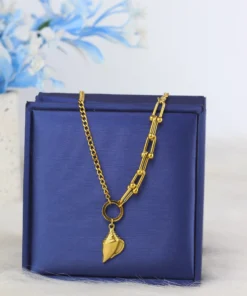 Alternative view of necklace