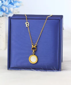 Alternative view of B necklace