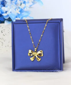 Alternative view of Bow necklace