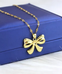Bow necklace