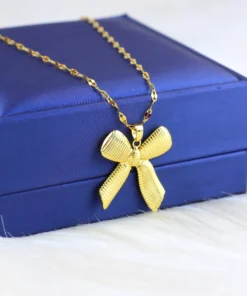 Bow necklace