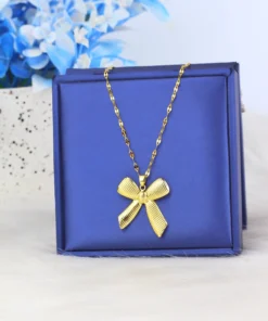 Alternative view of Bow necklace