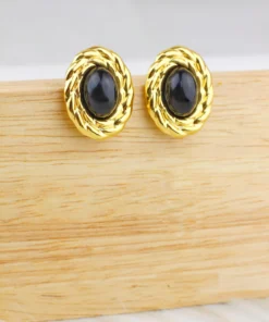 Alternative view of Simple earring