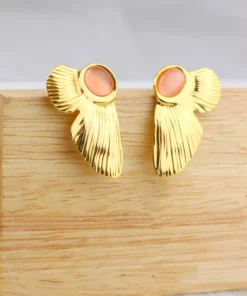 Alternative view of Simple earring