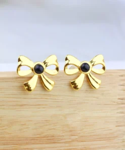 Alternative view of Simple earring