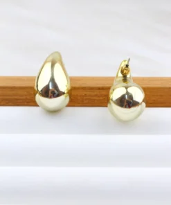 Alternative view of jewelry